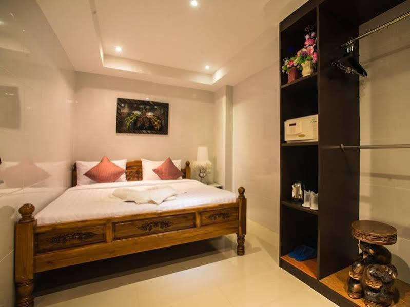 Oyo 861 Patong Dynasty Hotel Dış mekan fotoğraf